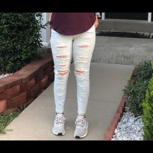 AE Distressed Hi Rise Jegging